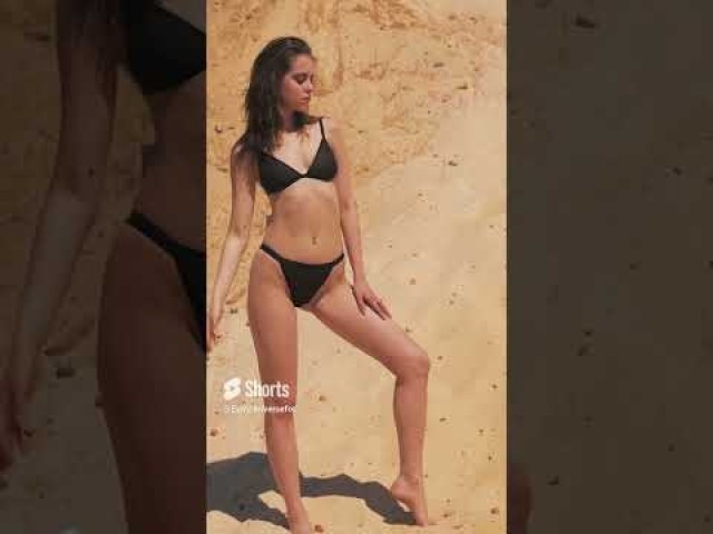 Evas Universe Model Straight On Beach Influencer Hot Patreon Beach