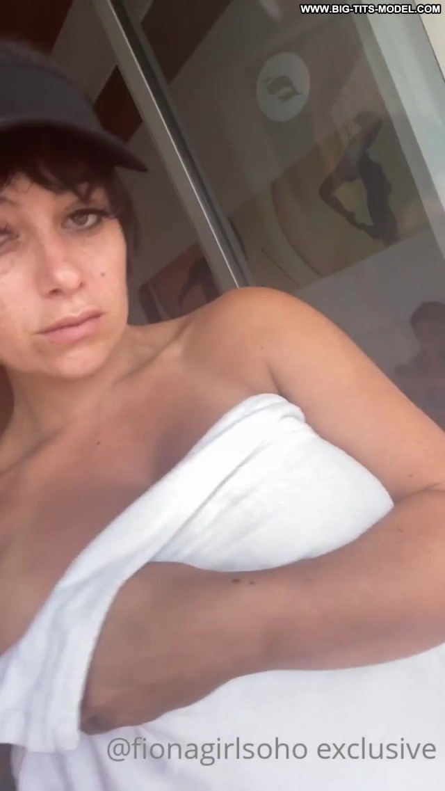 40075-fiona-girl-soho-straight-influencer-busty-milf-naked-porn-snapchat-nudes